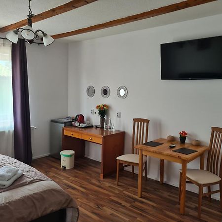 Luca'S Studio 3 ,Close To Therme Bucharest, Airport Otopeni Balotesti Zimmer foto