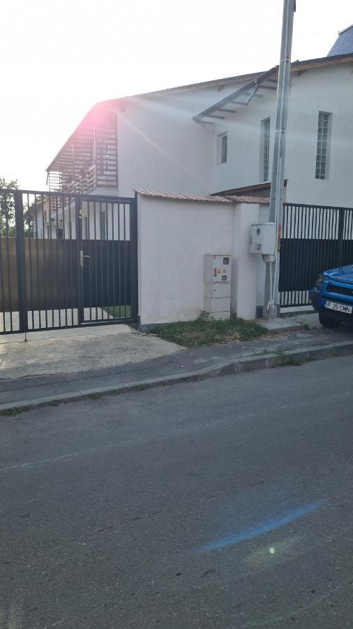 Luca'S Studio 3 ,Close To Therme Bucharest, Airport Otopeni Balotesti Exterior foto